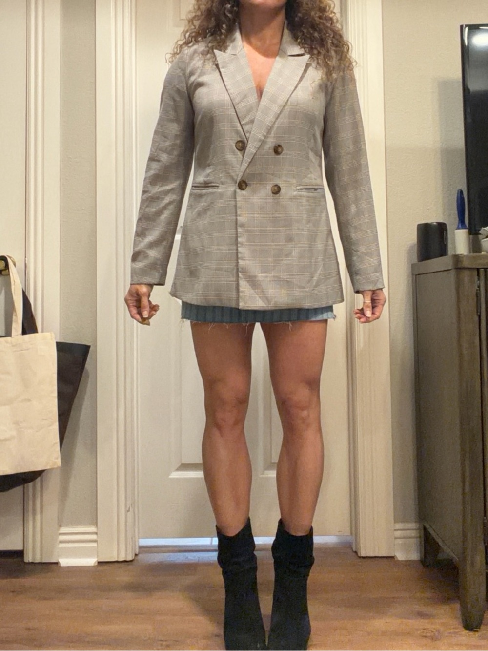 Lightweight plaid blazer